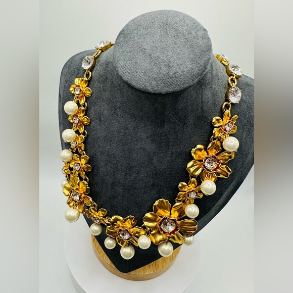 NWT Luxury J. Crew Pearl Crystal Floral Statement Holiday Wedding Necklace - Picture 8 of 17